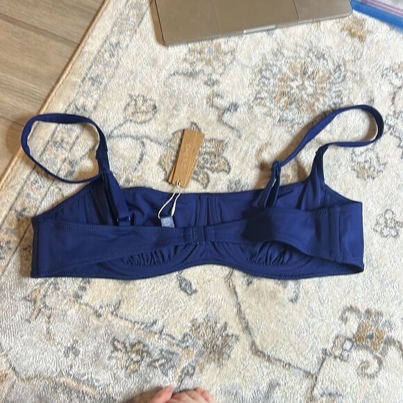 SKIMS Sculpting Swim Ruched Lined Wired Bikini Top in Midnight 3x - Picture 5 of 5